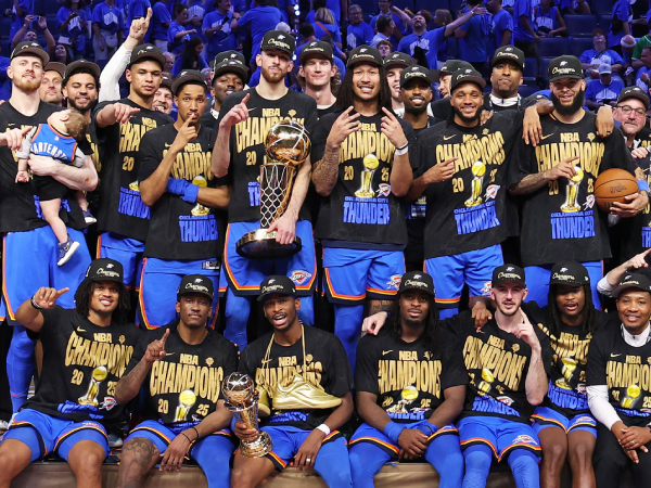 Ini pertandingan Final NBA pertama yang melampaui 16 juta penonton sejak Toronto Raptors mengalahkan Golden State Warriors dalam Game 6 Final 2019. (Foto: AP)