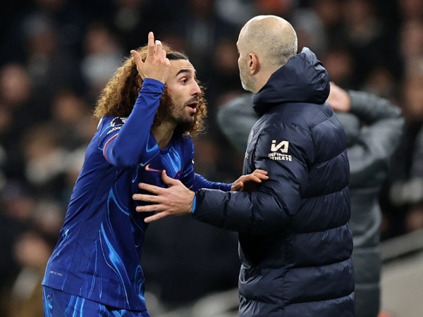 Marc Cucurella dan pelatih Chelsea, Enzo Maresca