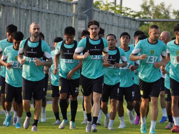 Latihan pertama Persebaya Surabaya