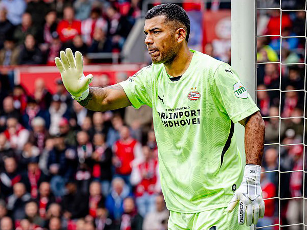 Walter Benitez.