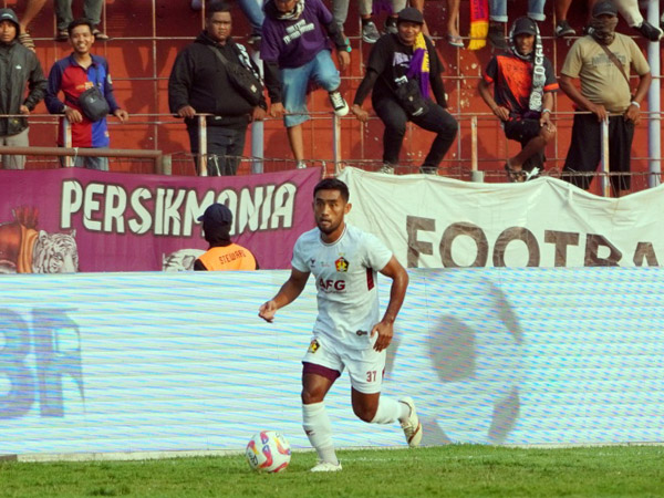 Agil Munawar resmi bertahan di Persik Kediri