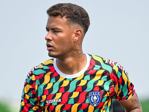 Bek anyar Persijap Jepara, Douglas Cruz saat masih memperkuat PSPS Pekanbaru