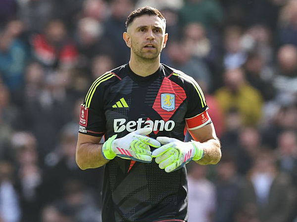 Emiliano Martinez.