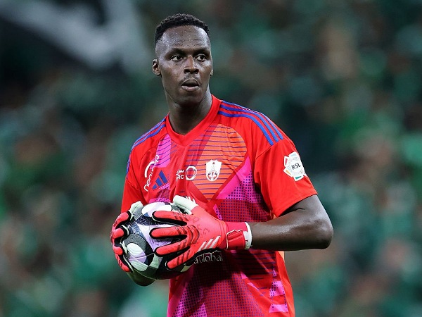 Kiper Al-Ahli, Edouard Mendy