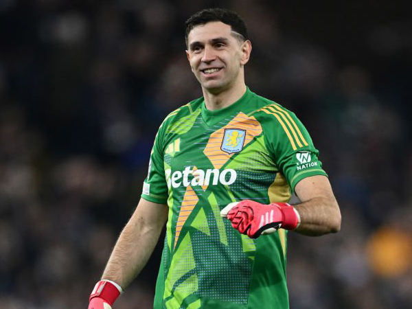 Emiliano Martinez.