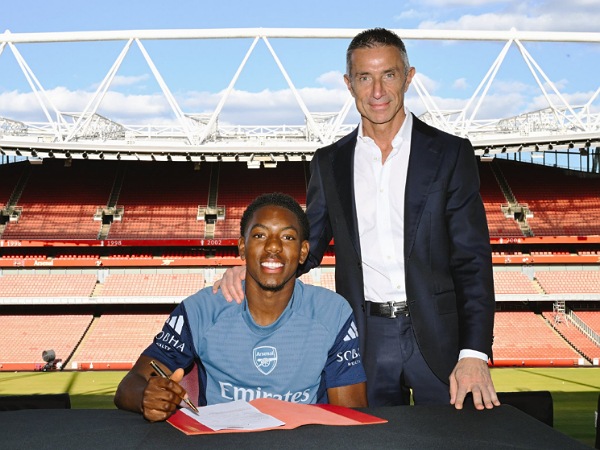Myles Lewis-Skelly berkomitmen kepada Arsenal dengan menandatangani perpanjangan kontrak