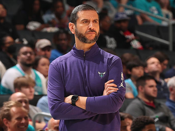 New York Knicks lakukan interview kepada James Borrego.