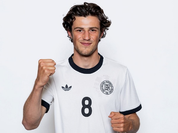 Everton mengincar gelandang muda Freiburg, Merlin Rohl