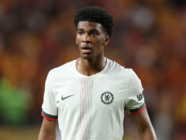 Bek muda Chelsea, Josh Acheampong