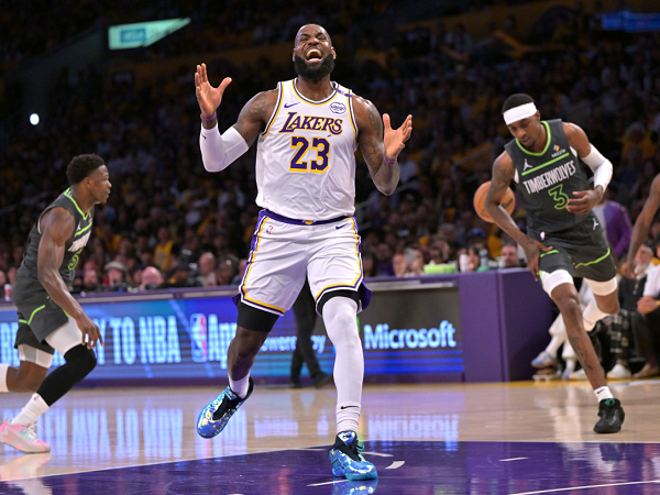 LeBron James pede bisa pulih sebelum sesi training camp dimulai.