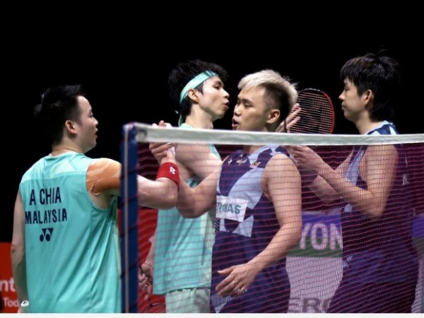 Menangi 2 Gelar, Aaron/Wooi Yik Ajak Skuad Ganda Putra Liburan