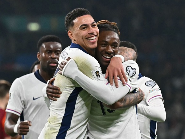 Morgan Rogers dan Eberechi Eze, dua winger yang masuk incaran Arsenal