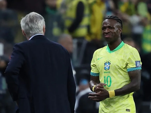 Carlo Ancelotti Dukung Vinicius Teruskan Warisan No.10 di Timnas Brasil