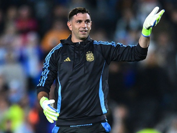 Kiper Aston Villa, Emiliano Martinez, jadi incaran Chelsea dan Manchester United