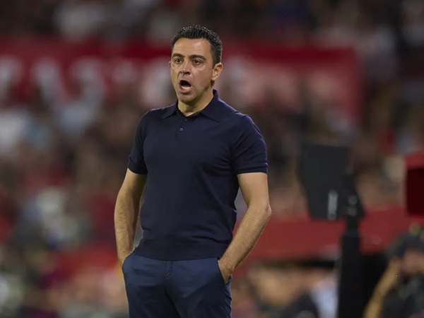 Emmanuel Amunike Nilai Barcelona Salah Perlakukan Xavi