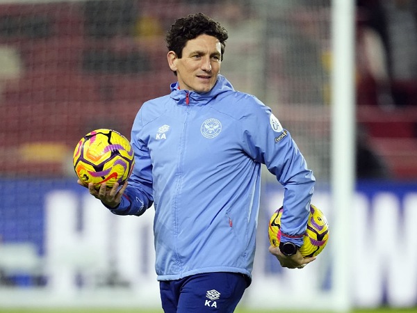 Keith Andrews resmi menukangi Brentford