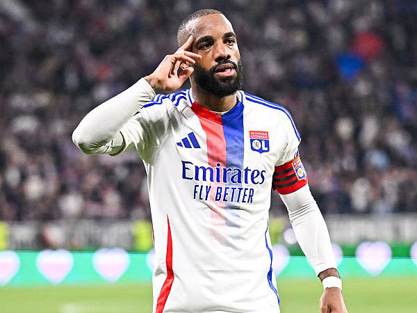 Alexandre Lacazette.
