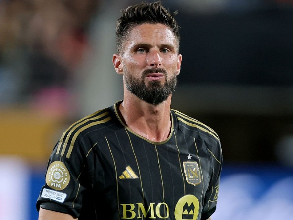 Olivier Giroud akan kembali ke sepak bola Prancis