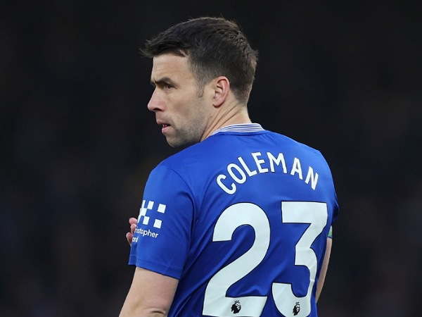 Seamus Coleman memperpanjang masa baktinya di Everton