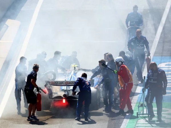 Carlos Sainz Gagal Tampil di GP Austria, Belum Tahu Penyebabnya