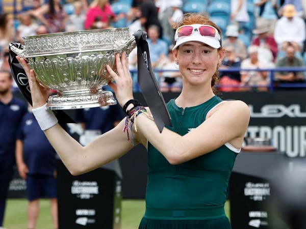 Usaha Keras Tak Berkhianat, Maya Joint Naik Podium Juara Di Eastbourne