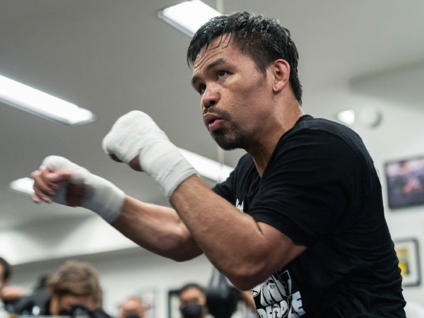 Setelah empat tahun absen dari ring, Manny Pacquiao mengatakan ia merasa bugar, cepat, dan siap kembali bersaing di level tertinggi. (Foto: Fight TV)