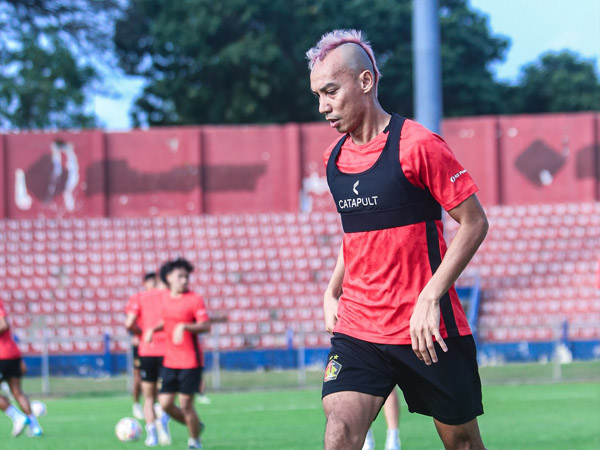Pemain teranyar Persik Kediri, Novri Setiawan