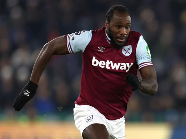 Michail Antonio.