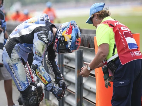 Bos Gresini Jelaskan Penyebab Alex Marquez Terjatuh di Assen