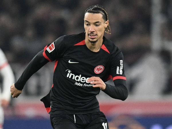 Arsenal dikabarkan mempertimbangkan striker Eintracht Frankfurt, Hugo Ekitike