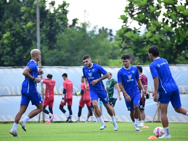 Persib baru diperkuat tujuh pemain baru di sesi latihan perdana musim ini