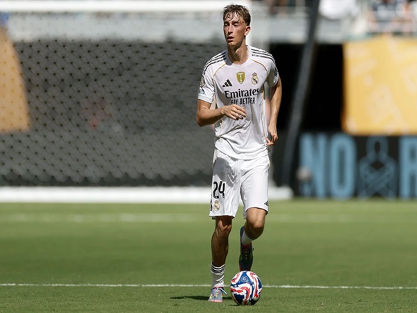 Dean Huijsen Merasa Tersanjung Usai Disamakan dengan Toni Kroos