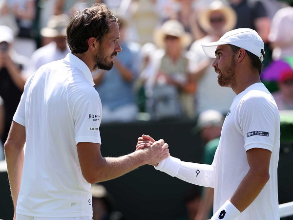 Hasil Wimbledon: Daniil Medvedev Dan Holger Rune Terdepak Dari Laga Pembuka