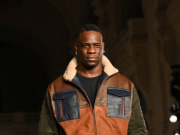 Mario Balotelli Tampil di Paris Fashion Week, Jalani Peran Sebagai Model
