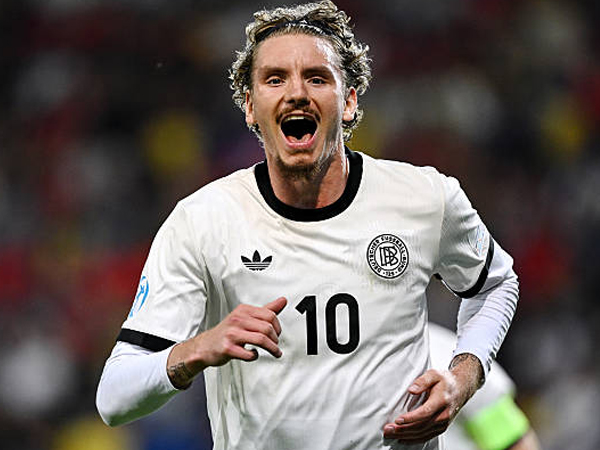 Nick Woltemade Tolak Napoli Demi Pindah ke Bayern Munich