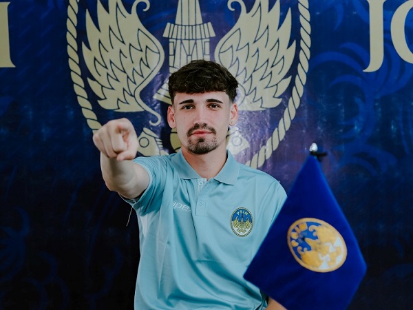 Penyerang anyar PSIM Jogja, Deri Corfe