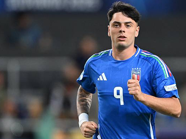 Striker Muda Napoli Masuk Radar Dua Klub Serie A