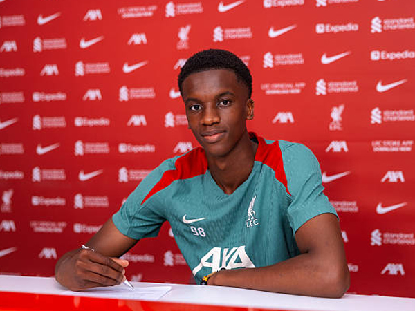 Trey Nyoni Teken Kontrak Jangka Panjang Baru Bersama Liverpool