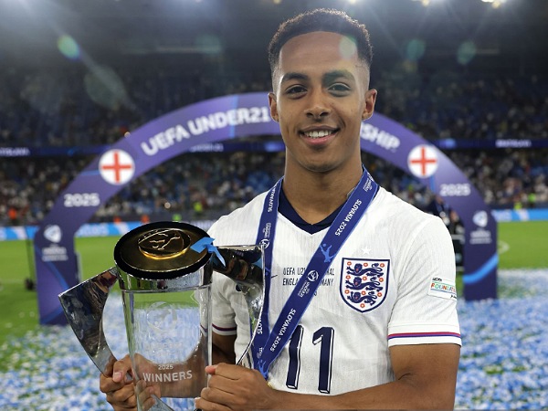 Omari Hutchinson diincar oleh West Ham United