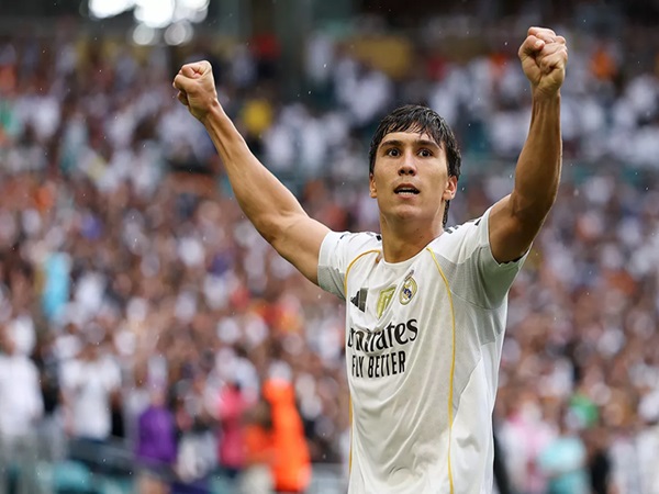 Gonzalo Garcia Telah Menyamai Prestasi Legenda Los Blancos