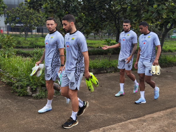 Marc Klok lihat ada sisi positif dari perombakan skuat Persib