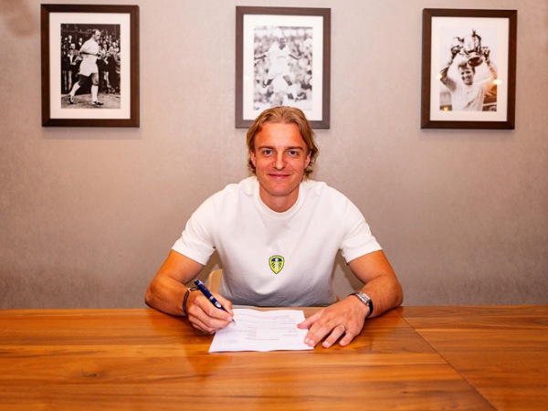 Bek baru Leeds United, Sebastiaan Bornauw