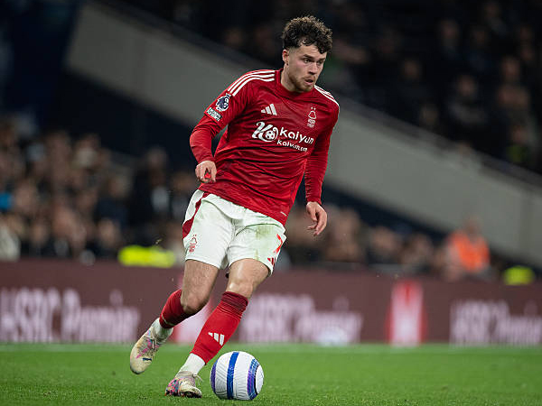 Neco Williams Resmi Perpanjang Kontrak Hingga 2029 di Nottingham Forest