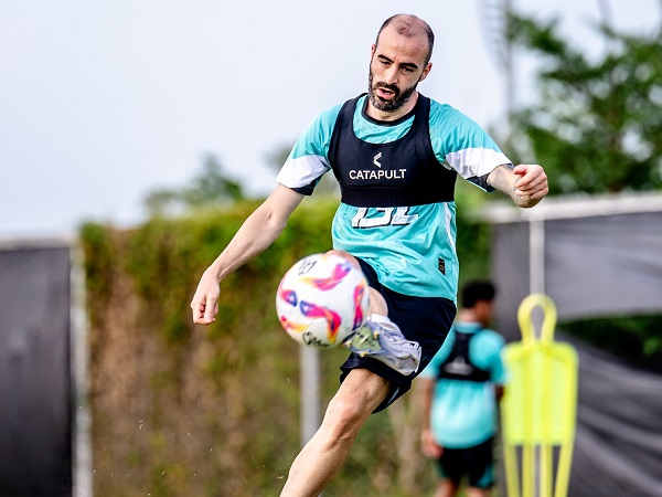 Gelandang asal Balkan milik Persebaya Surabaya, Milos Raickovic