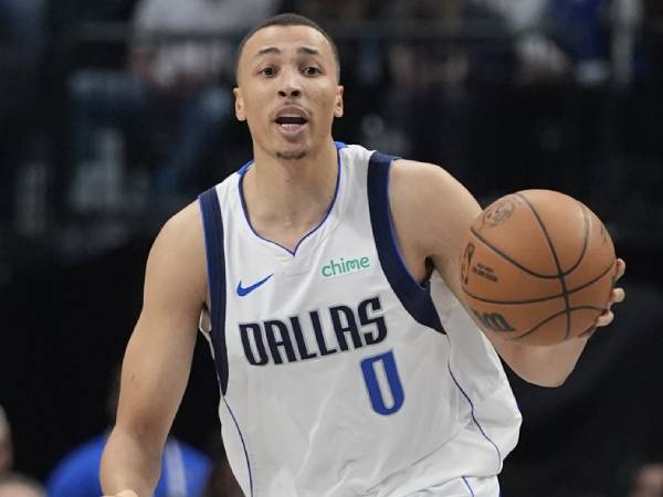Dante Exum mengukuhkan posisinya sebagai pemain rotasi yang berharga menjelang musim ketiganya bersama Mavericks. (Foto: AP)