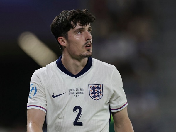 Tino Livramento dipuji oleh mantan pemain Inggris, Joe Cole