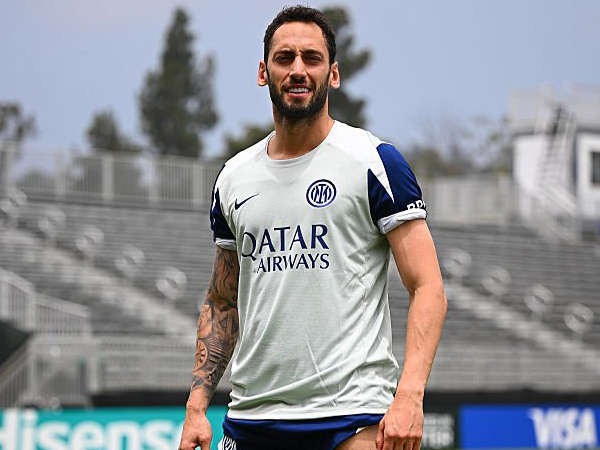 Hakan Calhanoglu