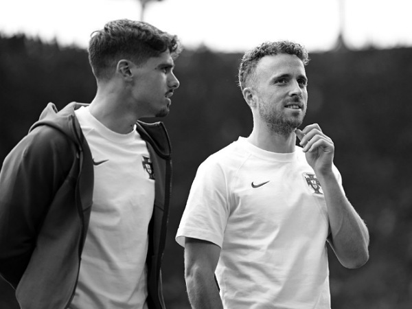 Pedro Neto dan Diogo Jota