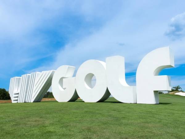 LIV Golf memulai 2025 dengan empat turnamen internasional berturut-turut dan akan melakukannya dengan enam turnamen berturut-turut pada 2026. (Foto: Golf Digest)