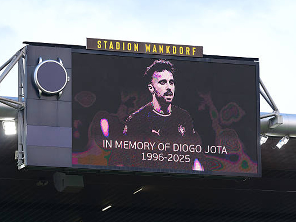 Momen Mengharukan, Diogo Jota Dikenang di Panggung Reuni Oasis